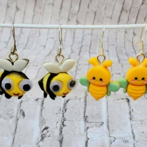 Earrings bee cute,earrings dangle bee kawaii,hypoallergenic