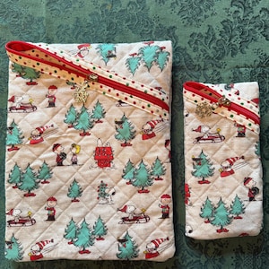 Deck the Halls mit Snoopy Reißverschlusstäschchen