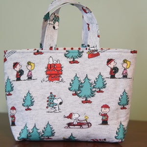 Decora los pasillos con el bolso de Snoopy