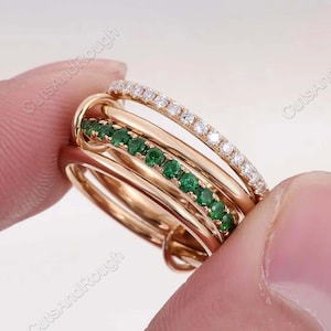 Anillo conector chapado en oro de ley 925 con esmeralda verde natural de Zambia y diamantes moissanita, anillo de múltiples eslabones conectados.