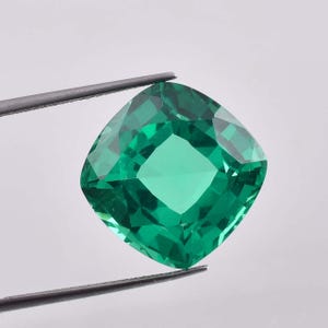17.80 Ct Natural Green Colombian Emerald Cushion Cut Loose Gemstone GIT Certified 15x15MM/AAA+ Top Quality Emerald/Ring & Jewelry Making Gem