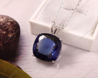 Colgante de zafiro azul natural de Ceilán de 14 x 14 mm, colgante de plata de ley 925 con talla cojín, regalo de San Valentín para enamorados, colgante de gemas de zafiro