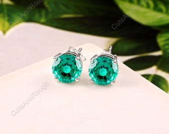 925 Sterling Silver Handmade Green Colombian Emerald Stud Earrings, Natural Emerald Studs, Best Gift For Love, 8x8 mm Round Cut Earrings
