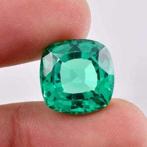 17.95 Ct Natural Green Colombian Emerald Cushion Cut Loose Gemstone GIT Certified 15x15MM/AAA+ Top Quality Emerald/Ring & Jewelry Making Gem