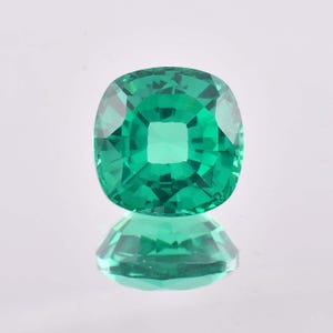 17.30 Ct Natural Green Colombian Emerald Cushion Cut Loose Gemstone GIT Certified 15x15MM/AAA+ Top Quality Emerald/Ring & Jewelry Making Gem
