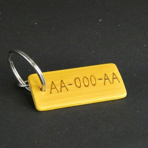 Schlüsselanhänger mit autokennzeichen - .de