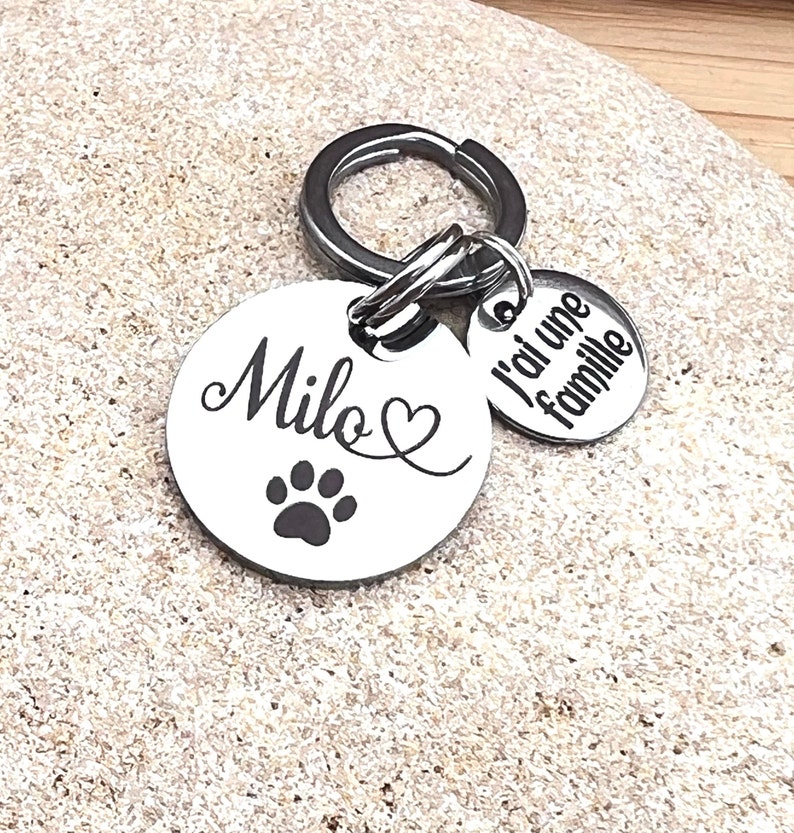 Médaille personnalisée pour chien et chat.
Médaillon à personnaliser avec Nom et 1 ou 2 numéros de téléphone sur le verso.