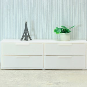 Sitzbank für Eingangsbereich / Schrank - PuppenhausMiniatur 1:12 Miniatur Puppenhausmöbel