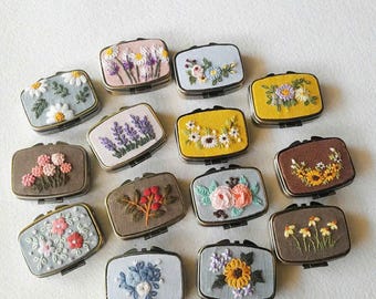 6pcs Hand Embroidered Floral Mini Jewelry Box: Keepsake Travel Case