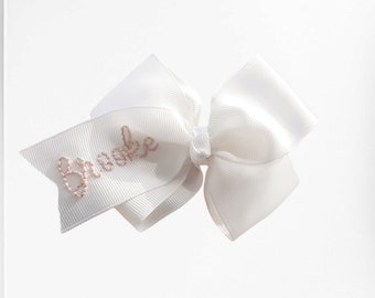 Custom name hand embroidery bow , personalized name bow, Embroidered hair bow- Custom hair bow- bow with name, baby headband bow, White bow