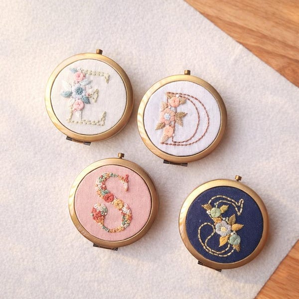 Personalized Embroidered Pill Box , Floral Initial Medicine Case with Mirror, 3 Compartment Vintage Pill Holder, Handmade Gift for Her