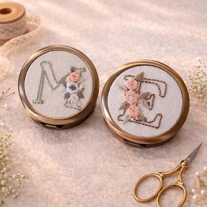 Custom Embroidered Initial Compact Mirror, Personalized Floral Pocket Mirror, Wedding Favor & Bridesmaid Gift
