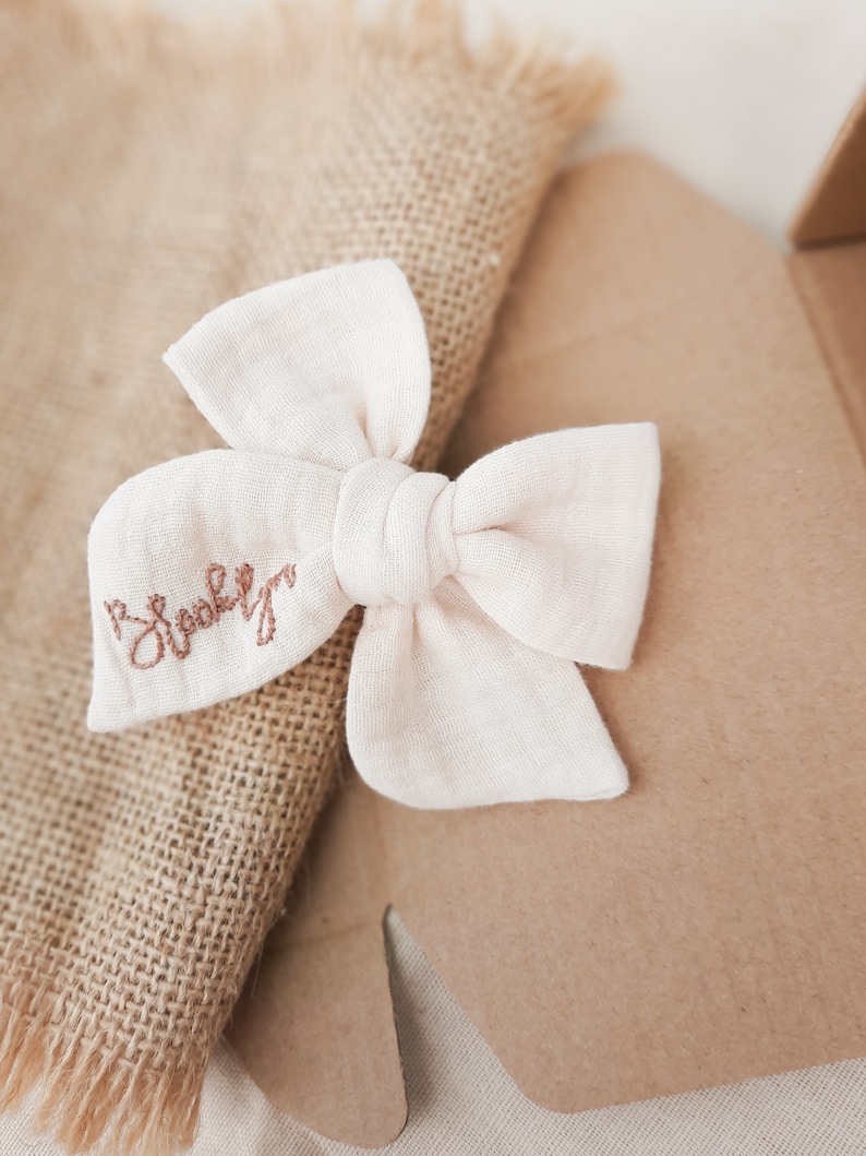 Custom name hand embroidered baby muslin bow,personalized name muslin bow,hand embroidered tied bow,name bow,baby gift girl personalized image 3