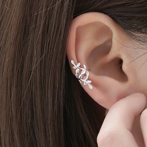 Leaves Ear Cuffs - Ear Cuff No Piercing - Gold Ear Cuffs - Ear Cuff Non Pierced - Ear Crawler Earrings - Conch Piercing - Fake Piercings