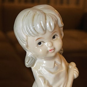 Porcelain girl cleaner figurine, girl with a broom and a bucket.girl figurine