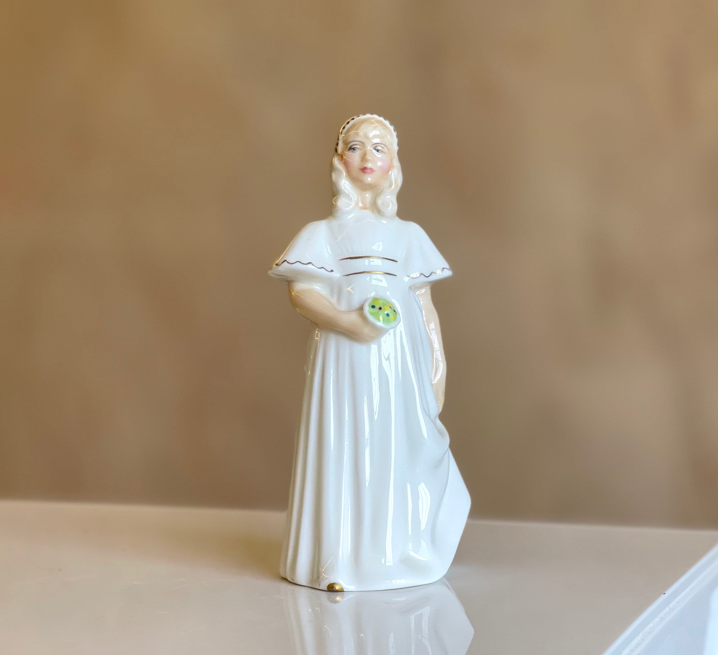   ロイヤルドルトン ブライズメイド フィギュア ロイヤルドルトン ブライズメイドガール フィギュア HN 2874 ペギー