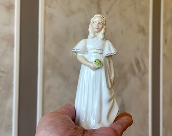 ロイヤルドルトン ブライズメイドガール フィギュア HN 2874 ペギー