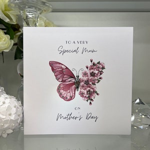 Carte de fête des mères, carte de fête des mères faite main, carte spéciale maman, carte de fête des mères 3D, carte papillon et pierres précieuses, carte pour maman, papillon rose