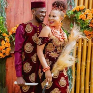Afrikanische Isiagu passende Outfits, Afrikanische Isiagu Hochzeitskleidung, Afrikanisches Isiagu Jubiläum, Isiagu Igbo Paar Ehekleidung,