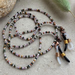 Dainty Confetti Seed Bead Glasses Chain Green Emerald Red White Pearl Gold Eyeglass holder Teacher lanyard Boho Hippie Sunglasses Strap cord