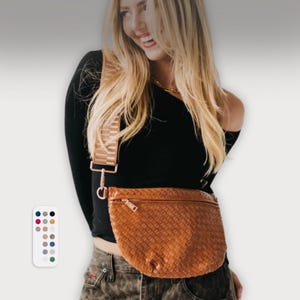 Woven Handbag Purse Medium Size Shoulder Bag Chevron Interior Zipper Pocket Personalized Charm Initial Keychain Gift Set Fashion Style Block