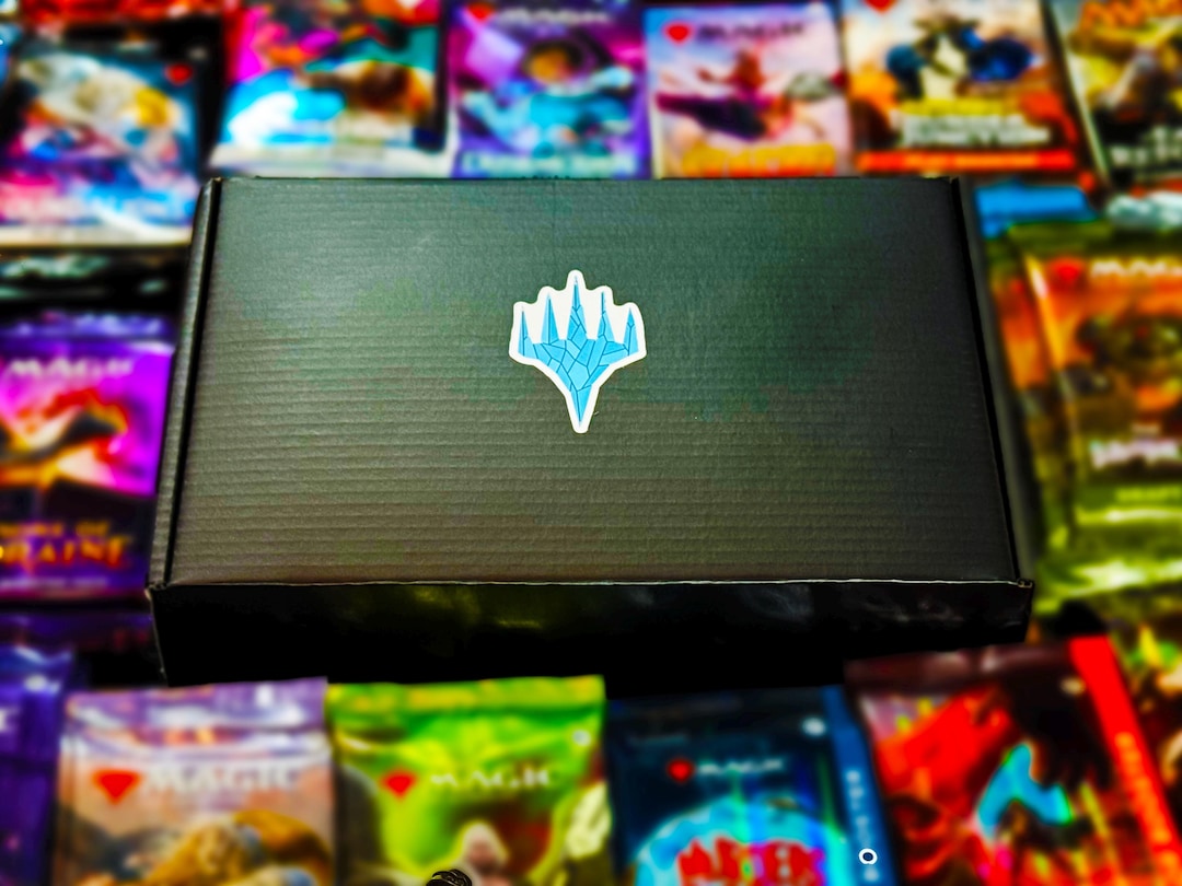 Magic the Gathering Mystery Collector Gift Box - 4 Collector