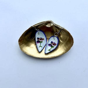 Mini Mussel Earrings - Decoupage Dangle Flower Earrings with Real Shells