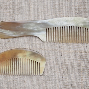 Natural Buffalo Horn 02 Combs