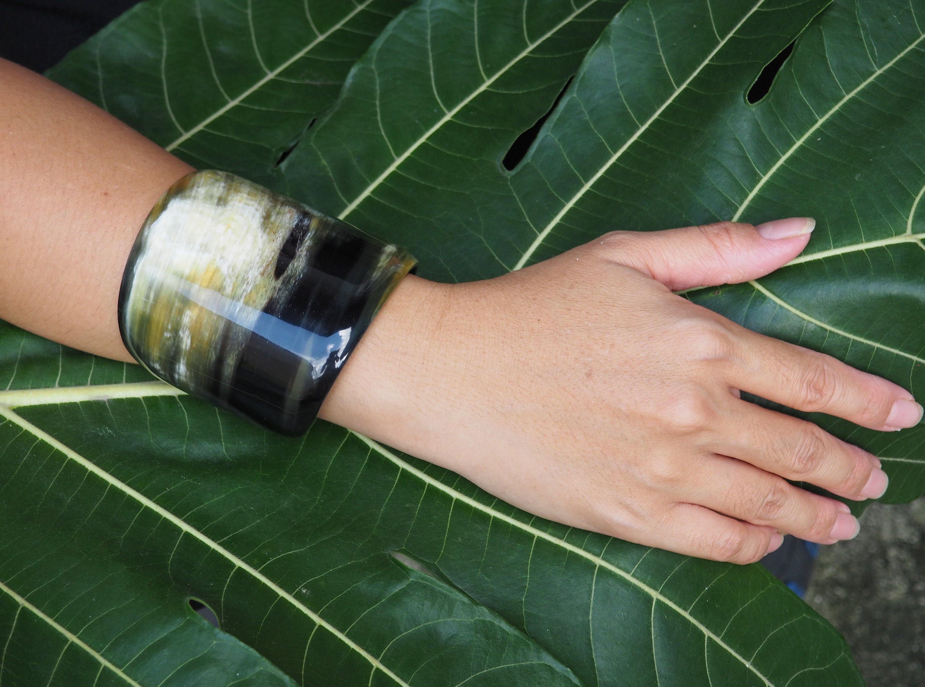 Thick Natural Buffalo Horn Gold Bracelet Set 03 Bangles