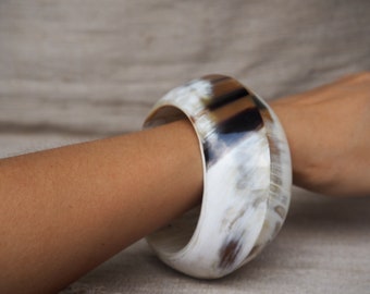 Natural Buffalo Horn Bangle Bracelet Deviated 4 cm high B12