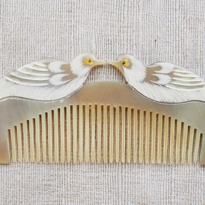 Natural Buffalo Horn Hair Comb Kissing Birds Carved HC7