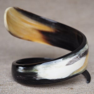 Natural Buffalo Horn Bangle Bracelet 2"30 high (6 cm) Spiral Snake B13.6