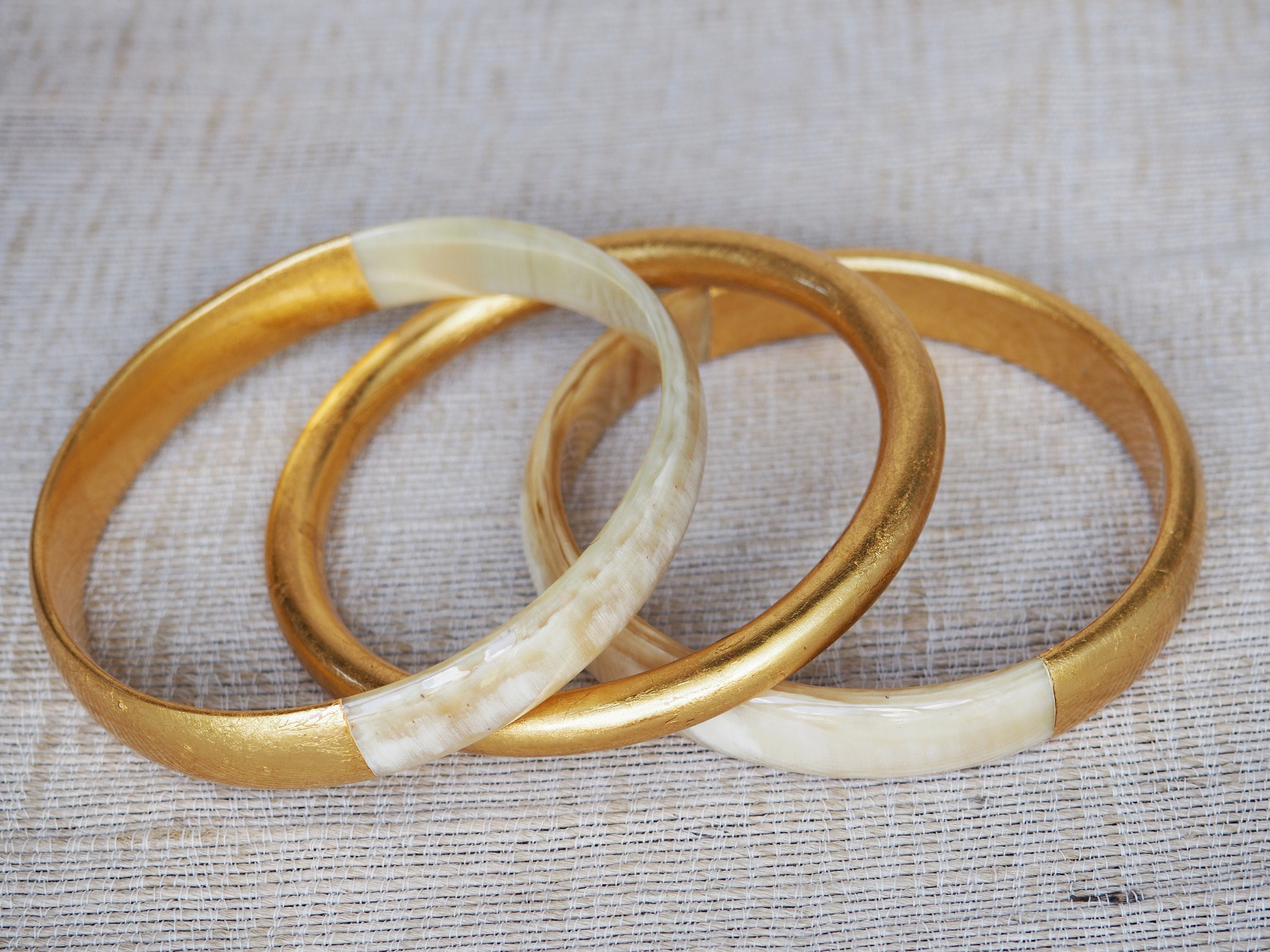 Natural Horn Gold Bracelet Set 03 Bangles BS0607G - Etsy Natural Horn Gold Bracelet Set 03 Bangles BS0607G - Etsy