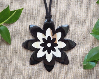 Natural Buffalo Horn Pendant Necklace Flower 2"75 (7cm) PN50