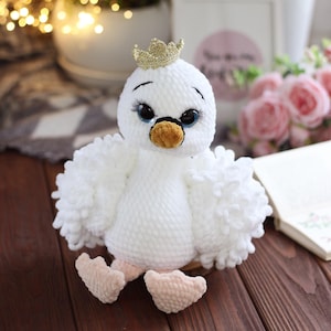 Schwan Plüschtier, gehäkelter Schwan, handgemachtes Plüschtier, süße Prinzessin Schwan