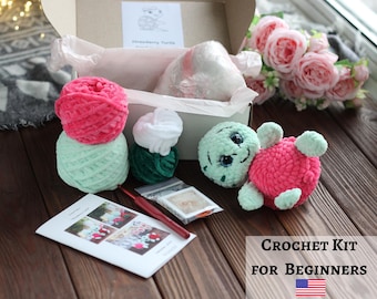 Kit de ganchillo de tortuga fresa con hilo de chenilla para amigurumi y peluche DIY.