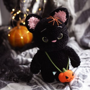 Jouet chat noir, jouet d'halloween pour enfants, décorations d'halloween, cadeaux d'halloween, chat en peluche, chat au crochet, peluche bébé chat