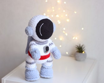 Astronaut crochet toy, Astronaut plushie, Spaceman plush toy, Astronaut birthday gift,  Space gift for him
