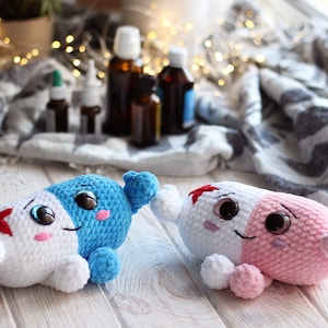 Funny gift for doctor, crochet plush pill, pharmacy graduation gift, doctor graduation gift, funny gift