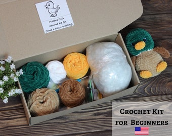 Puede incluir: Un kit de crochet para principiantes para hacer un pato silvestre. El kit incluye hilo de color verde, marrón, amarillo y blanco, relleno y un gancho de crochet. El kit también incluye instrucciones para tejer el pato.