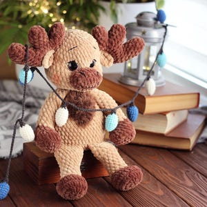 Plush moose with garland, Moose toy, christmas plush, moose decor, moose toy, moose stuffed animal, christmas moose personalized
