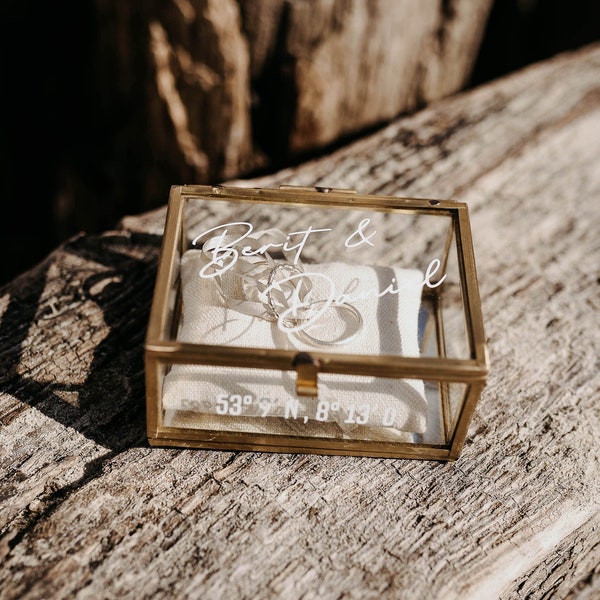 Caja para Anillos Dorada con Cojín Beige | Caja de anillo de cristal cuadrada | personalizado para el regalo de bodas