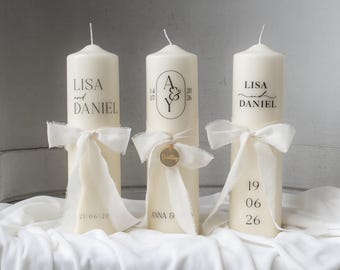 Gepersonaliseerde trouwkaars – elegante trouwkaars met initialen en datum, witte trouwkaars met chiffon lint.
