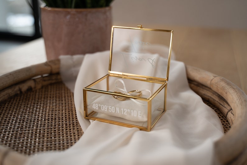 Caja de anillo de oro Caja para anillos de cristal cuadrada personalizado para la boda imagen 2