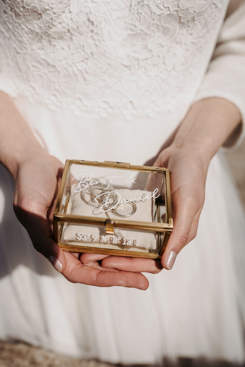 Caja de anillo de oro Caja para anillos de cristal cuadrada personalizado para la boda imagen 5