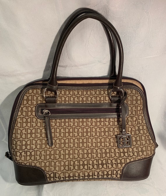 Giani Bernini brown leather purse. NWOT!! All