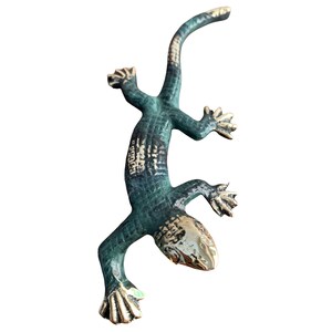 Lizard Statue, Bronze Office Decor, Metal Art Sculpture, Animals, Gift to Him, Gift to Her, Animal Décor