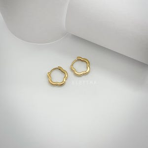 Mini Wave Huggies, Gold Plated Dainty Hoops, Stainless Steel, Wavy Small Hoops, Waterproof, No Tarnish, Minimalist Hoops, Wiggle, Gift Idea