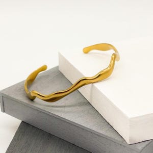Gold Wave Cuff Bracelet, Waterproof Stainless Steel Bangle, Minimalist Wavy Arm Cuff, Tarnish-Free