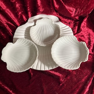 Vintage seashell platter with three serving plates